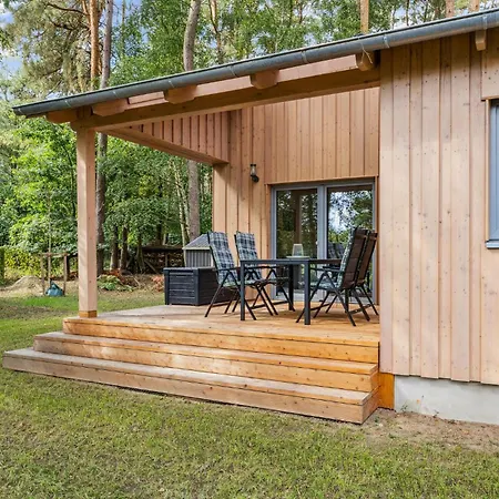 Semesterbostad Awesome In Roebel With Wifi *